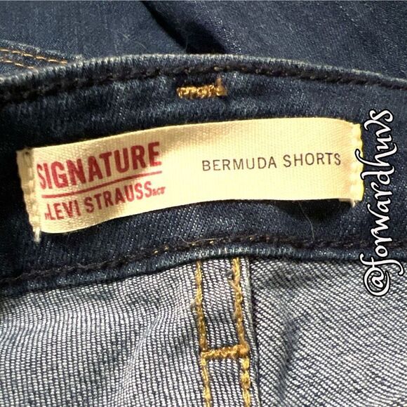 Levi Strauss Signature Women’s Mid Rise Bermuda Shorts – Size 2 - Picture 7 of 13